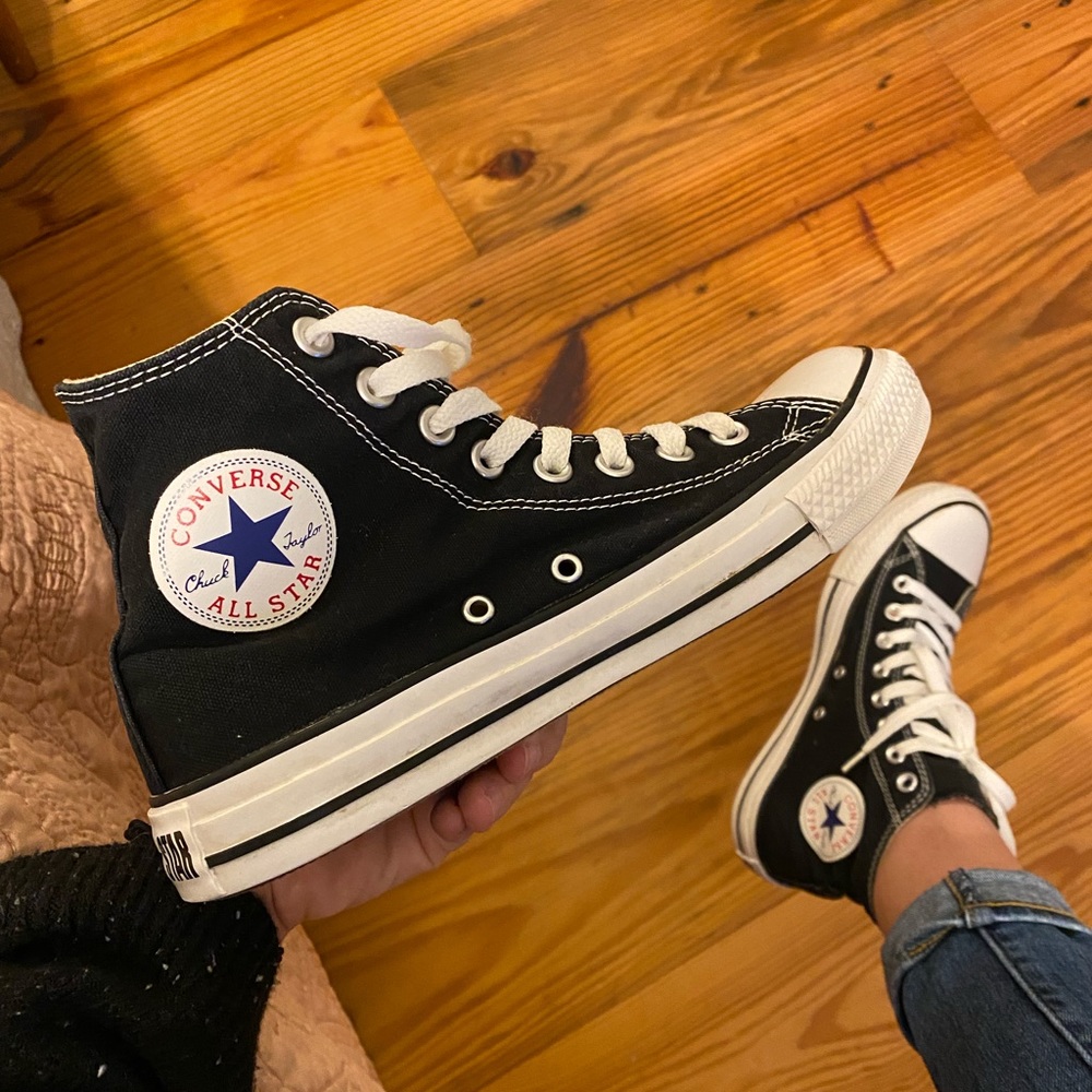 Converse hightop size 8.5 womens
